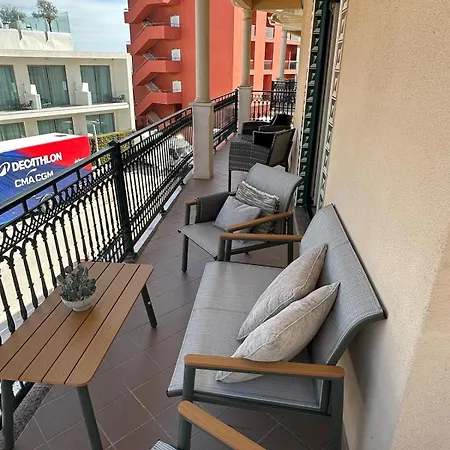 Beachside 300m From The Sea In